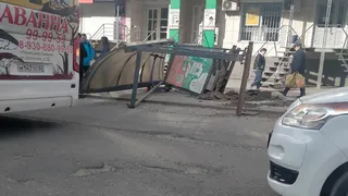 Мэрия Рязани высказалась об инциденте с упавшей остановкой в Канищеве