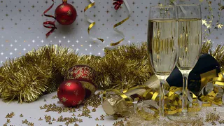 Как выбрать удачные подарки на год Деревянной Змеи: советы эксперта