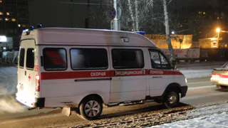 МЧС и скорой помощи хотят разрешить «таранить» припаркованные во дворах машины