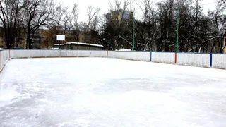 В Рязани залили 10 катков и хоккейных коробок