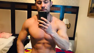 Рамис Зиганшин: «Жене в откровенных фотосессиях разрешу сниматься только со мной»