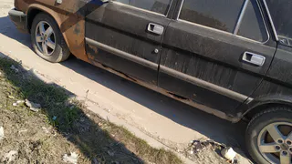 Жителей улицы Семченская раздражены свалкой ржавых автомобилей