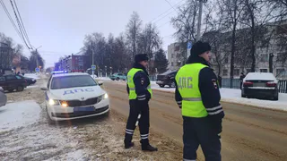 Водителей с многолетним стажем заставят пересдавать права в марте: озвучены условия        