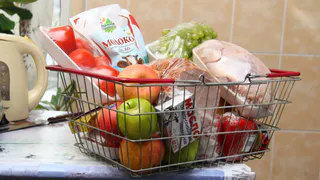 Из-за COVID-19: в России призывают ввести продуктовые карточки