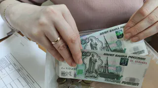 В России планируют повысить более 40 видов выплат