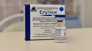 Эксперт назвал оптимальный срок ревакцинации от коронавируса