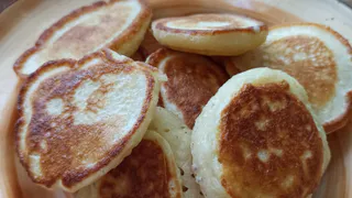 Оладьи как пух без дрожжей, на кефире и без яиц: как сделать оладьи пышными 3 секрета — хозяйкам на заметку