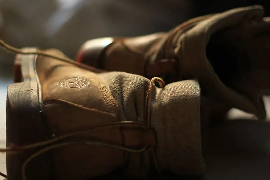 Эффективные методы борьбы с неприятным запахом в обуви: перекись водорода на страже свежести