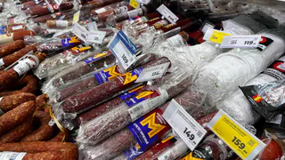 Обман на прилавке: Росконтроль назвал марки колбасы, которые не стоят ваших денег даже с огромной скидкой