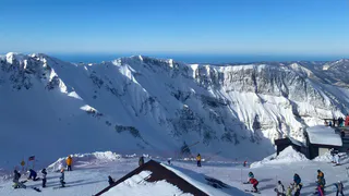 Красная Поляна, Архыз и Домбай стали самыми популярными горнолыжными курортами России