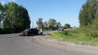 ДТП под Рязанью: Nissan столкнулся с молоковозом