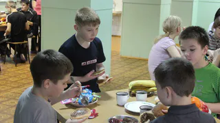 Варенье, мед и джемы получат сироты к Масленице