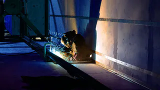 На Станкозаводской улице до конца декабря перекроют движение транспорта из-за ремонта на водоводе