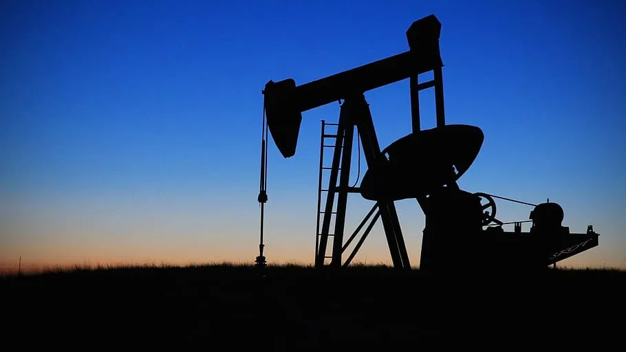 Песков: Цены на нефть важны, но национальные интересы России не подлежат компромиссам