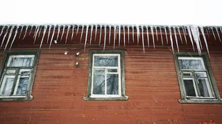 Куда обращаться горожанам, для того, чтобы сбили сосульки? Pro Город выяснил