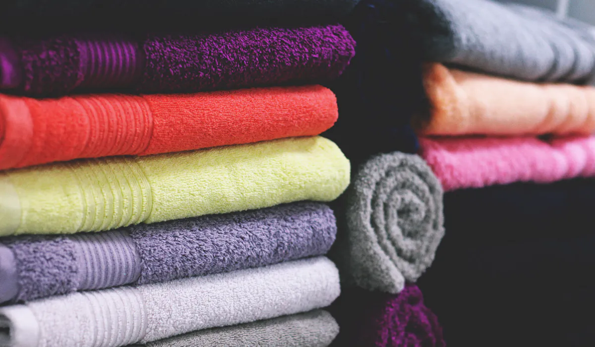 Как вернуть кухонным полотенцам белизну: простой и эффективный метод