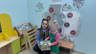 В Муроме следователи поздравили дочь участника СВО