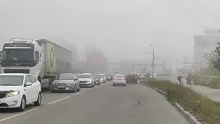 Жители Рязани сняли на видео длинную пробку на проезде Яблочкова