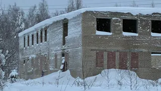 В Гусь-Хрустальном районе девочка провалилась в люк на территории заброшенного здания