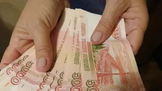 Жительница Коми похитила 65 тысяч рублей у знакомого, хвастающего деньгами