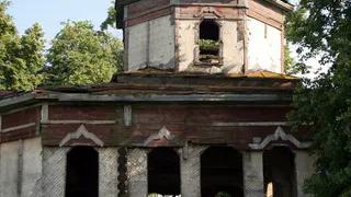 Даже остатки сожгли: под Рязанью уничтожили храм с расписными фресками