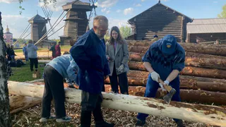 Во Владимиро-Суздальском музее-заповеднике восстанавливают крестьянскую избу XIX века