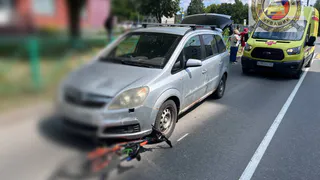 В Чувашии автомобиль сбил юного велосипедиста на “зебре”