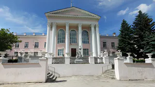 Мэрия против проезда транспорта по территории Дворца детского творчества