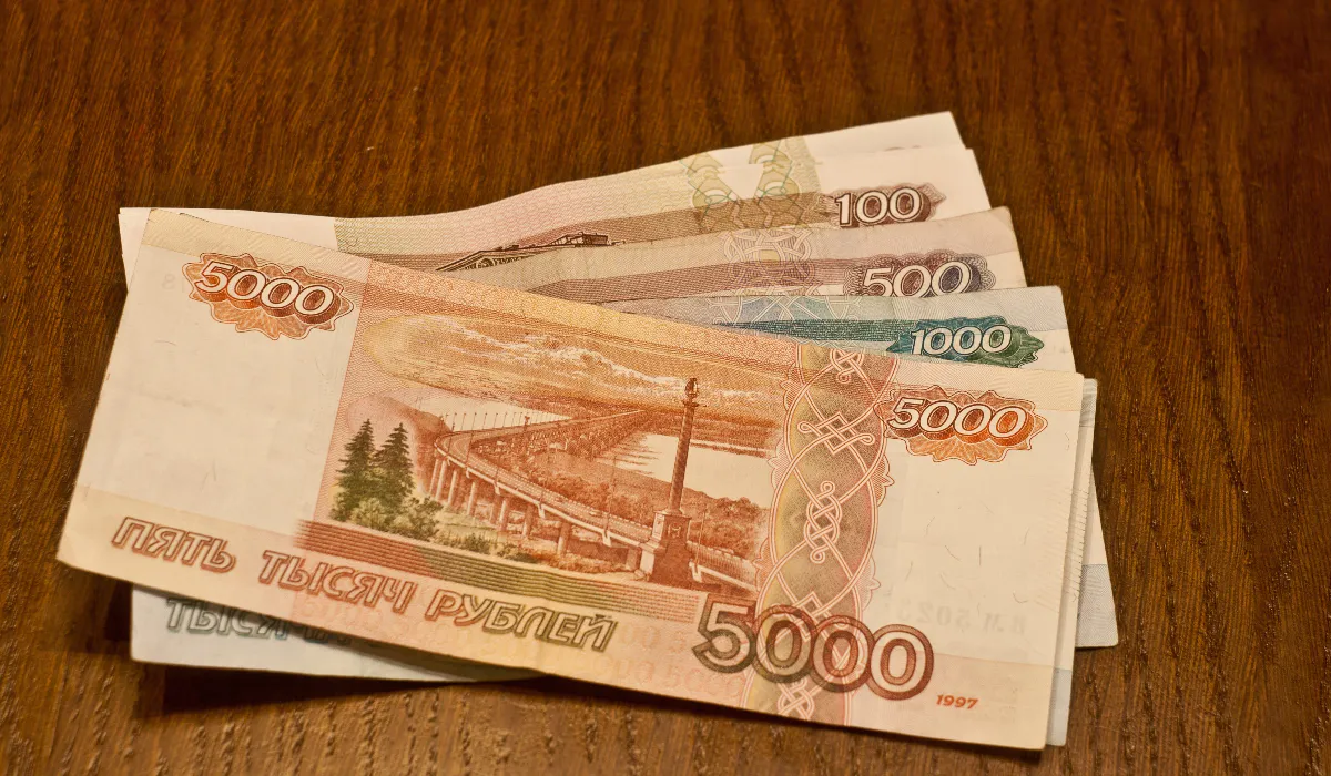 Единовременная материальная помощь пенсионерам в июле: кто имеет право и как получить