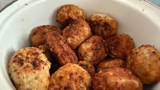 Забудьте о сухих котлетах навсегда: ресторанная хитрость с двумя ингредиентами