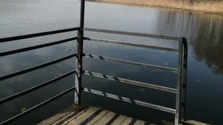 В Красной Горбатке затопило часть пирса после благоустройства за 3,5 миллиона рублей