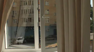 "Несмотря на все усилия медиков": выпавшая из окна рязанка скончалась в больнице