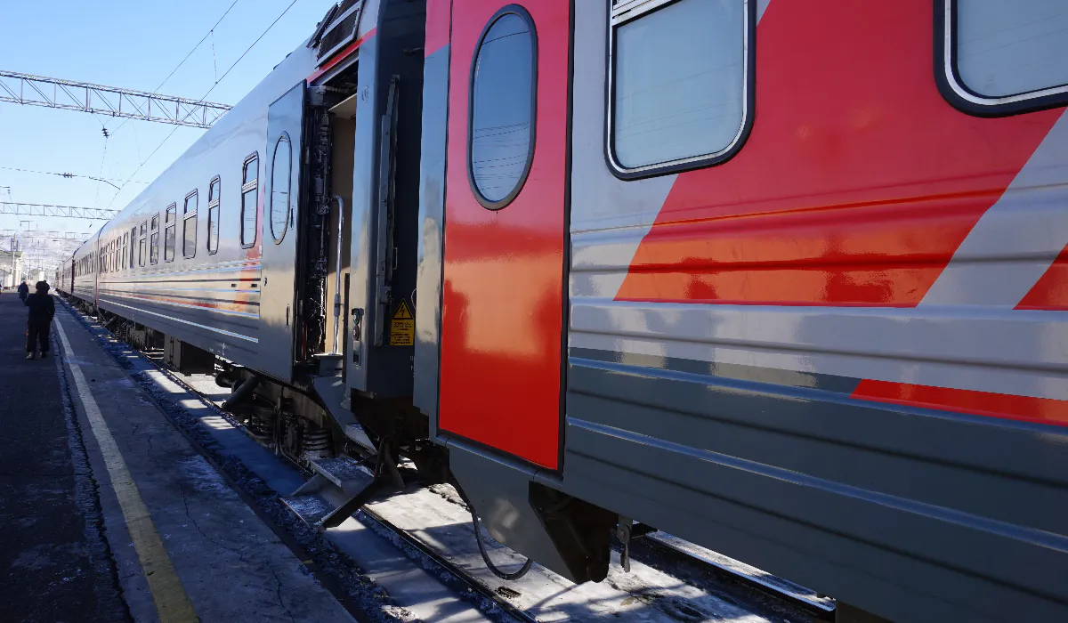 Спускаться на нижние полки теперь запрещено: в РЖД расстроили пассажиров новым правилом
