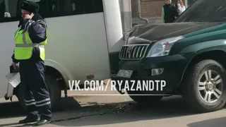 В Рязани 25 марта на улице Дзержинского Toyota столкнулась с маршруткой