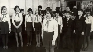 Сорокина 19 мая опубликовала фотографию в пионерской форме