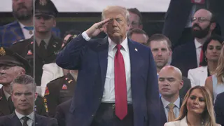 Противоречивый парад в США: сочетание военной мощи и общественного раскола