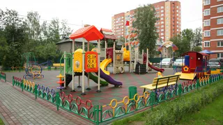 Стало известно, о чем просят звонящие на горячую линию программы «Наш двор»