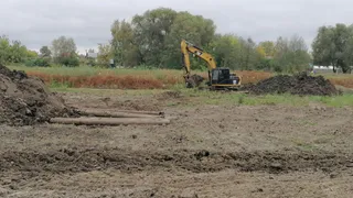 В селе Чемодановка Бессоновского района чистят пруд