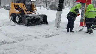 Груды снега на Московской в Пензе объяснили новым методом очистки улиц