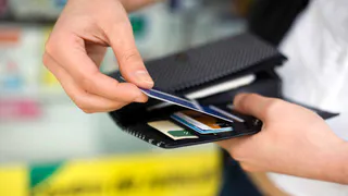 Cколько карт в кошельке россиян?