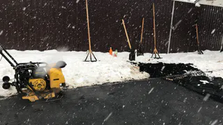 Горячий асфальт под снегом - по всей Рязани замечены экстренные работы