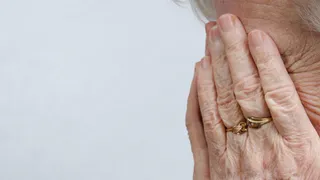 В Нижнекамске было совершено нападение на пенсионерку