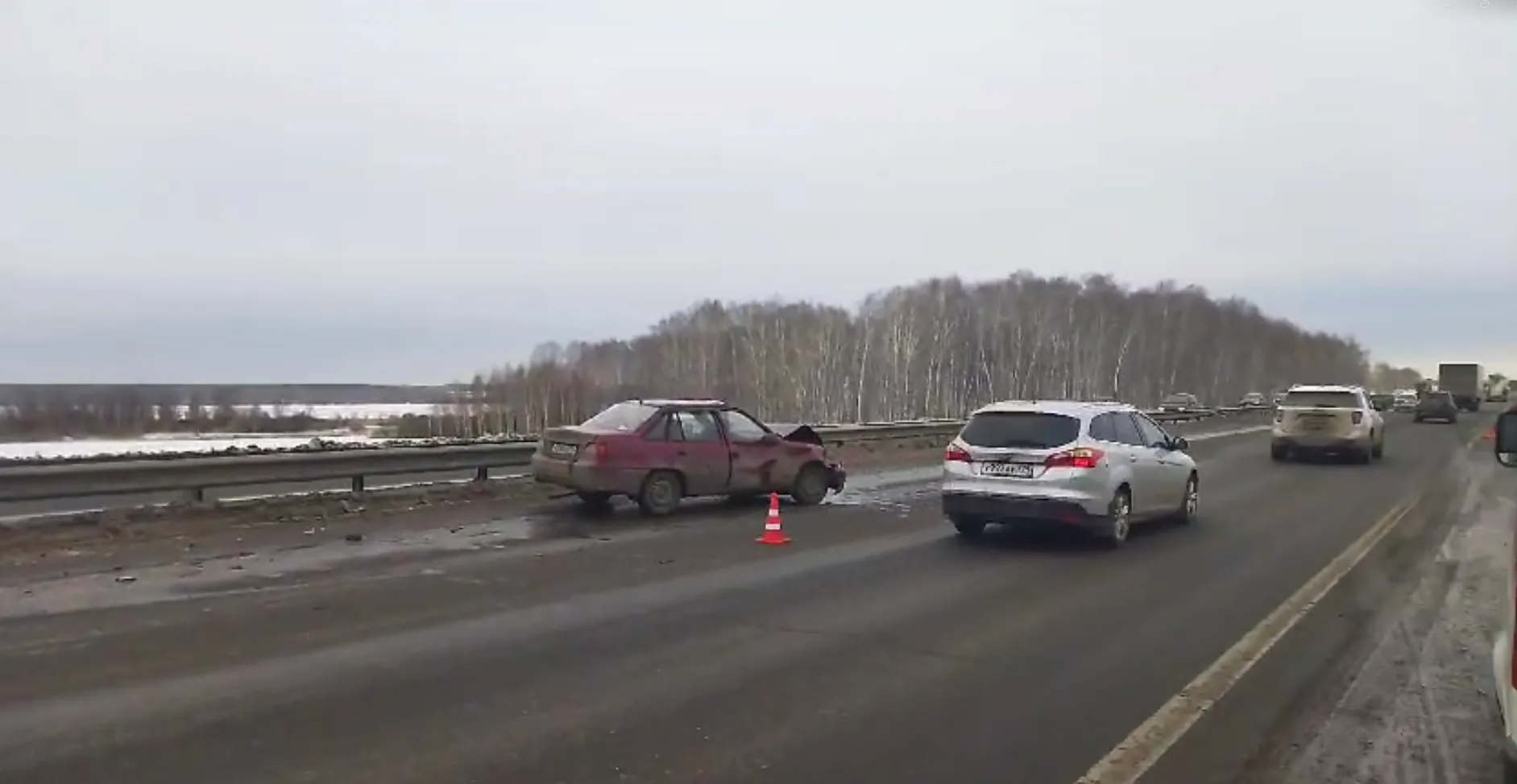 На трассе М-5 под Челябинском скопилась пробка из-за массового ДТП