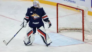 "Металлург" уступил "Спартаку" в напряженном матче на домашнем льду