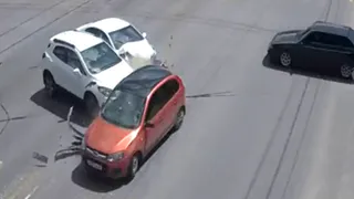 Видео: на Ленина произошло тройное ДТП