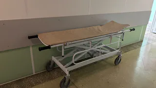 В Челябинской области школьник сломал позвоночник, катаясь на самодельной ледяной горке