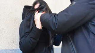 Как вести себя при нападении: рассказывают полицейский, юрист и инструктор по самообороне