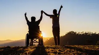 Россиянам напомнили, как получить выплату при уходе за пожилым человеком