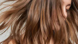 Как укрепить и сделать густыми даже самые жиденькие волосы: 3 главных совета от опытного трихолога