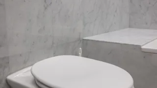 Беру 2 бутылки и плачу за воду можно вдвое меньше – простой трюк для тех, у кого счетчики